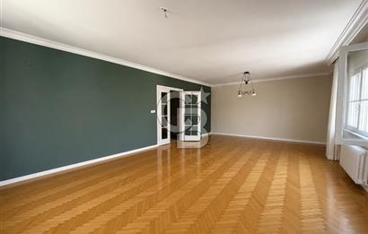 BEŞİKTAŞ,GAYRETTEPE, ŞENOL SOKAK'TA 3+1 120 M2 BALKONLU DAİRE
