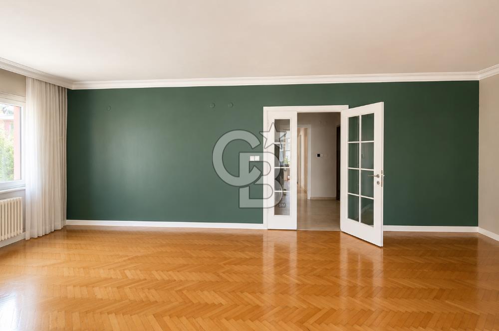 BEŞİKTAŞ,GAYRETTEPE, ŞENOL SOKAK'TA 3+1 120 M2 BALKONLU DAİRE