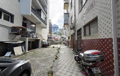 YOMRA MERKEZ'DE CADDE ÜZERİNDE SATILIK 3 ADET DÜKKAN