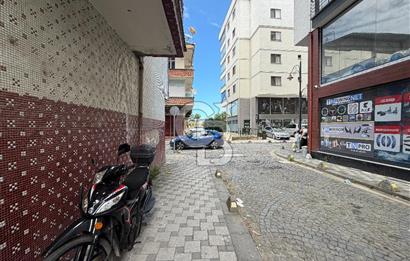 YOMRA MERKEZ'DE CADDE ÜZERİNDE SATILIK 3 ADET DÜKKAN
