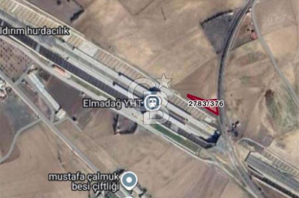 ELMADAĞ BAŞTAŞ ÇİMENTO KARŞISI Y.HIZLI TREN YOLU YANINDA TARLA