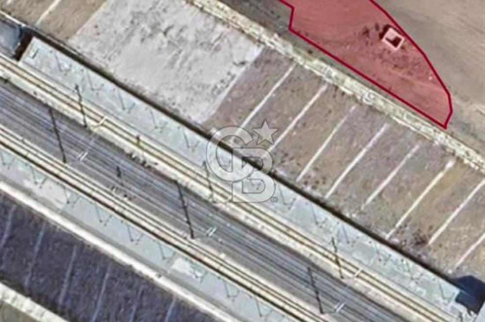 ELMADAĞ BAŞTAŞ ÇİMENTO KARŞISI Y.HIZLI TREN YOLU YANINDA TARLA