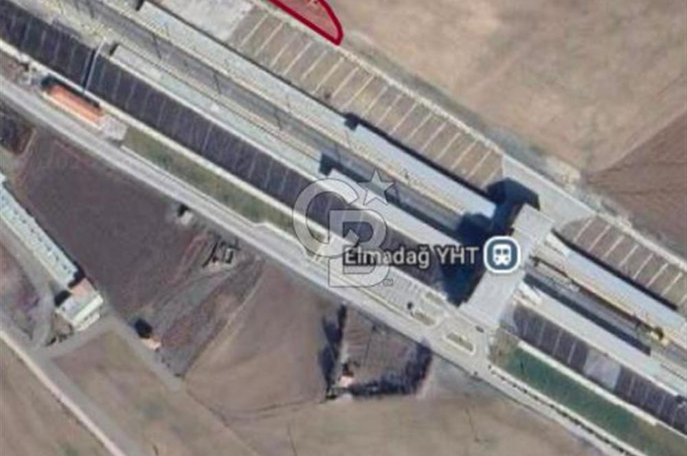 ELMADAĞ BAŞTAŞ ÇİMENTO KARŞISI Y.HIZLI TREN YOLU YANINDA TARLA