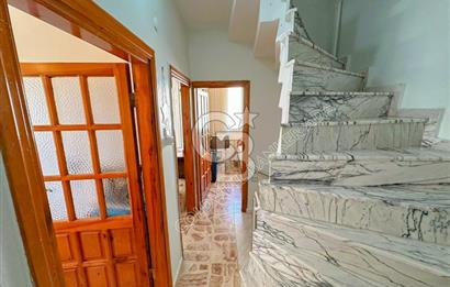 Güneş Tur Sitesi'nde Kat Mülkiyetli, Krediye Uygun 4+1 Tripleks Villa | Denize Yürüme Mesafesi