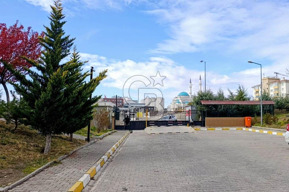 ANKARANIN YILDIZI YAPRACIKTA TOKİ BLOKLARINDA SATILIK DAİRE