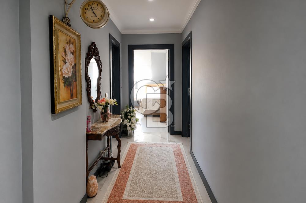 KADIKÖY'DE SATILIK 2+1 FULL TADİLATLI ARA KAT DAİRE