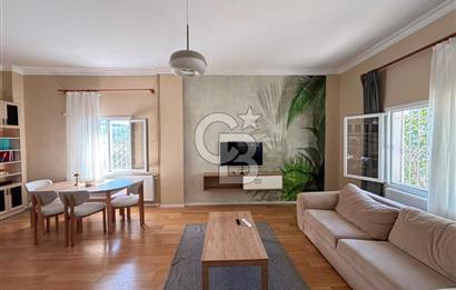 Güzelbahçe’de Müstakil Havuzlu Satılık Villa