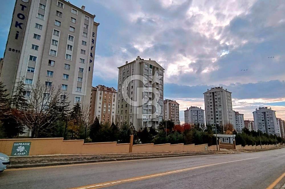 ANKARANIN YILDIZI YAPRACIKTA TOKİ BLOKLARINDA SATILIK DAİRE