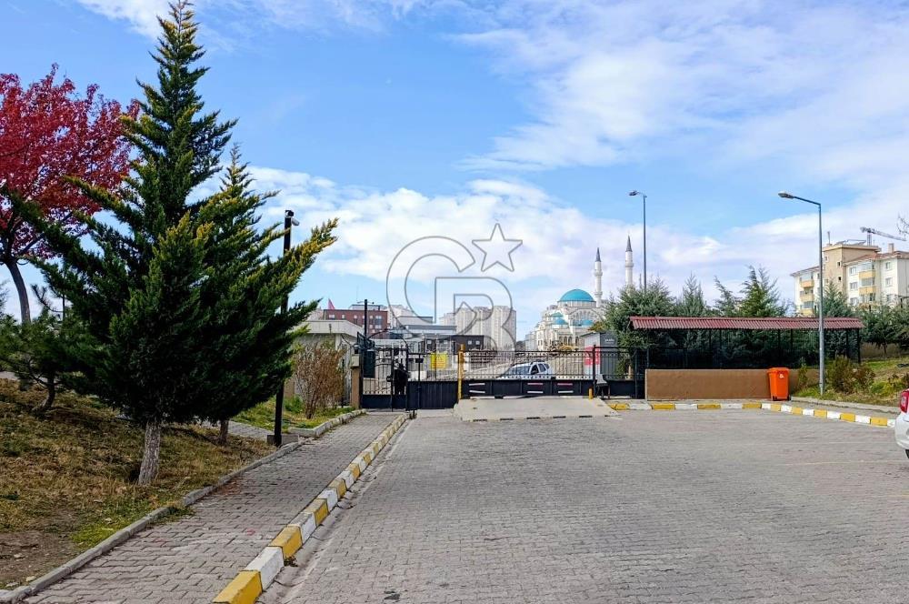 ANKARANIN YILDIZI YAPRACIKTA TOKİ BLOKLARINDA SATILIK DAİRE