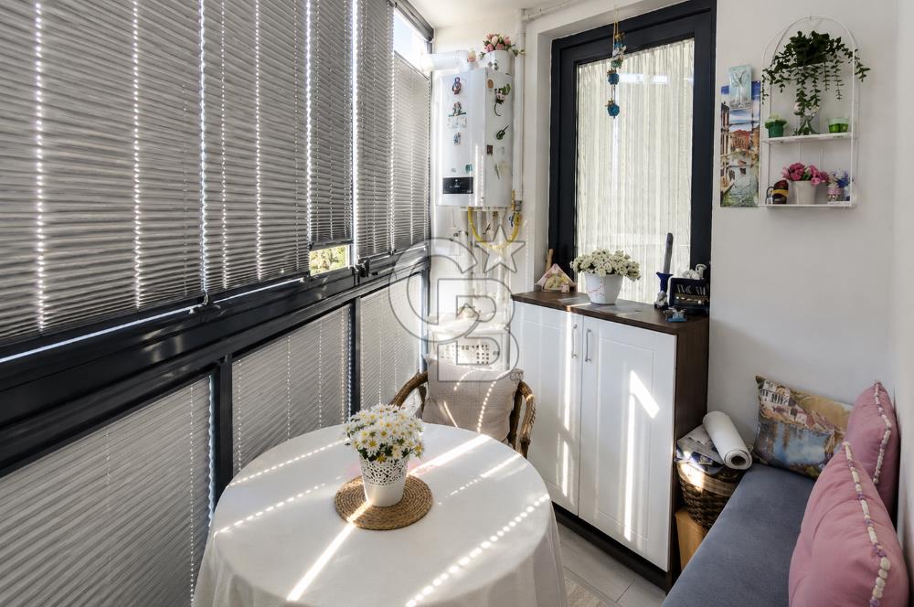 KADIKÖY'DE SATILIK 2+1 FULL TADİLATLI ARA KAT DAİRE