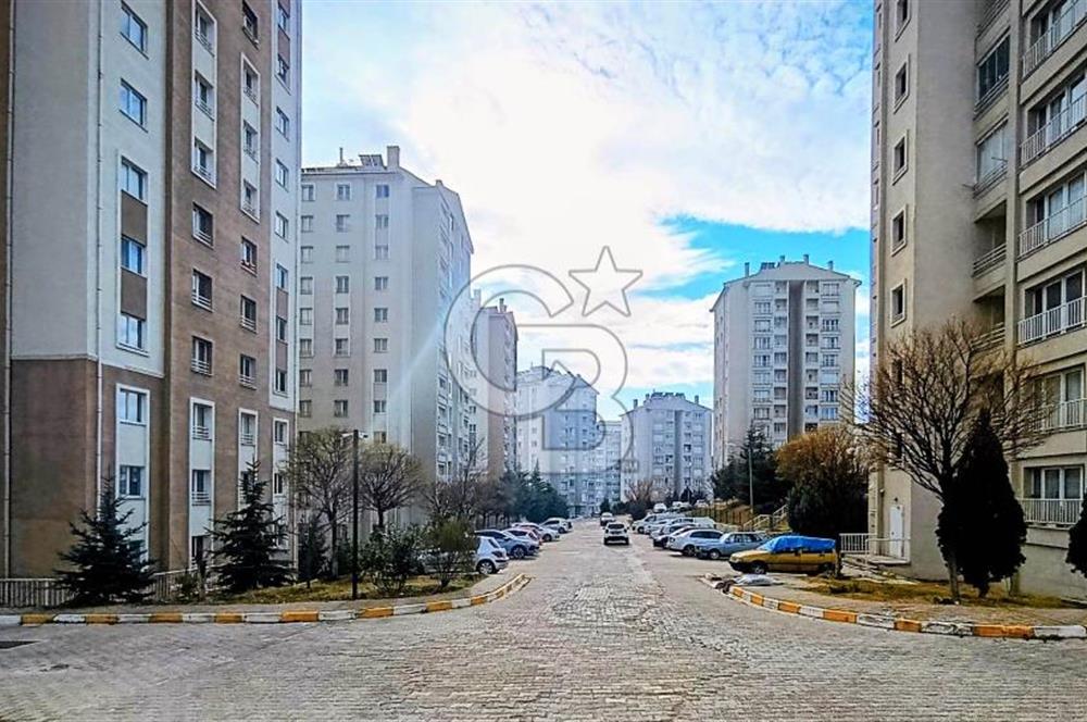 ANKARANIN YILDIZI YAPRACIKTA TOKİ BLOKLARINDA SATILIK DAİRE