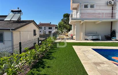 Güzelbahçe’de Müstakil Havuzlu Satılık Villa