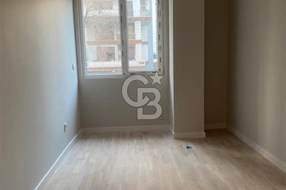 BAĞDAT CADDESİNE 100MT MESAFEDE  BOŞ   KİRALIK OFİS