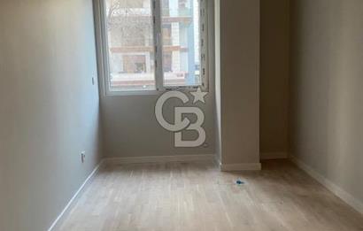BAĞDAT CADDESİNE 100MT MESAFEDE  BOŞ   KİRALIK OFİS