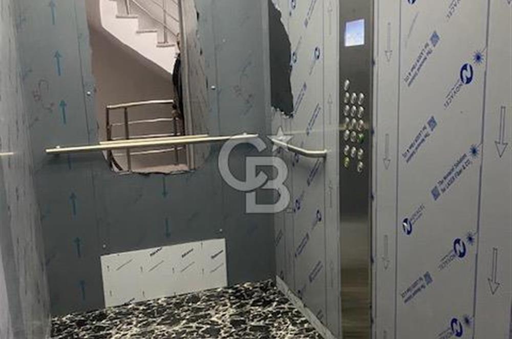 BAĞDAT CADDESİNE 100MT MESAFEDE  BOŞ   KİRALIK OFİS