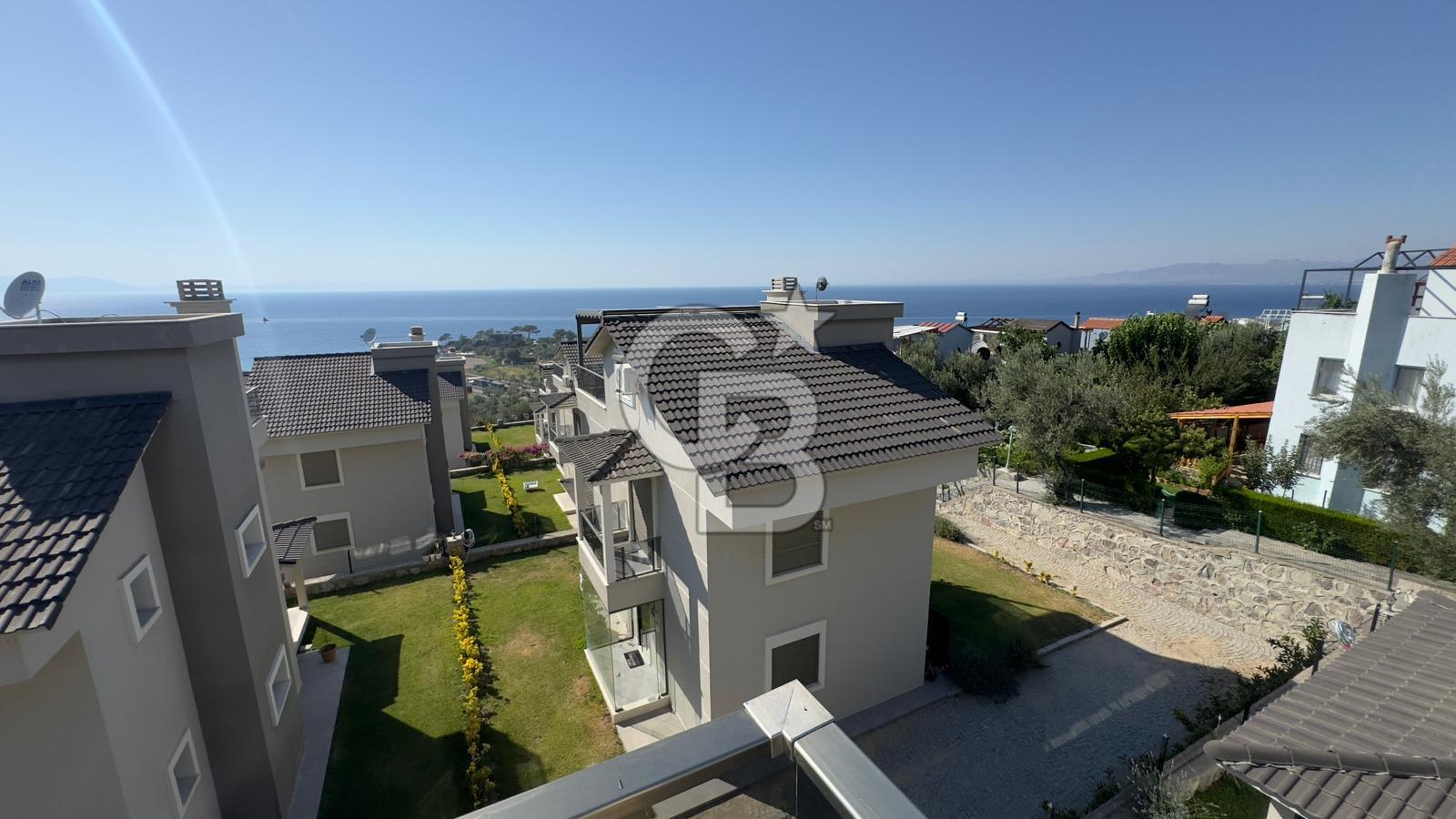 C.B. ROUTE | Bademli | Deniz manzaralı | Tripleks 3+1 Lüks Villa