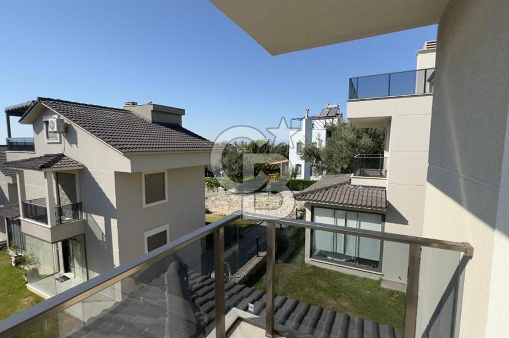 C.B. ROUTE | Bademli | Deniz manzaralı | Tripleks 3+1 Lüks Villa