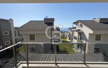 C.B. ROUTE | Bademli | Deniz manzaralı | Tripleks 3+1 Lüks Villa