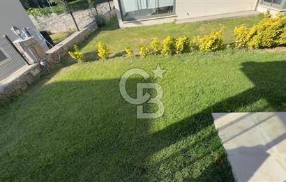 C.B. ROUTE | Bademli | Deniz manzaralı | Tripleks 3+1 Lüks Villa