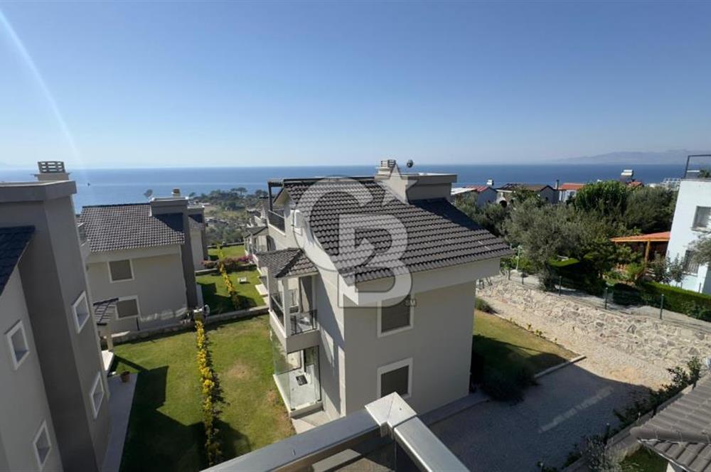 C.B. ROUTE | Bademli | Deniz manzaralı | Tripleks 3+1 Lüks Villa