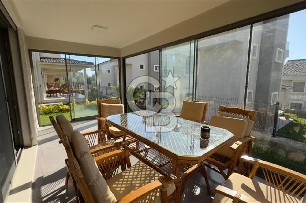 C.B. ROUTE | Bademli | Deniz manzaralı | Tripleks 3+1 Lüks Villa