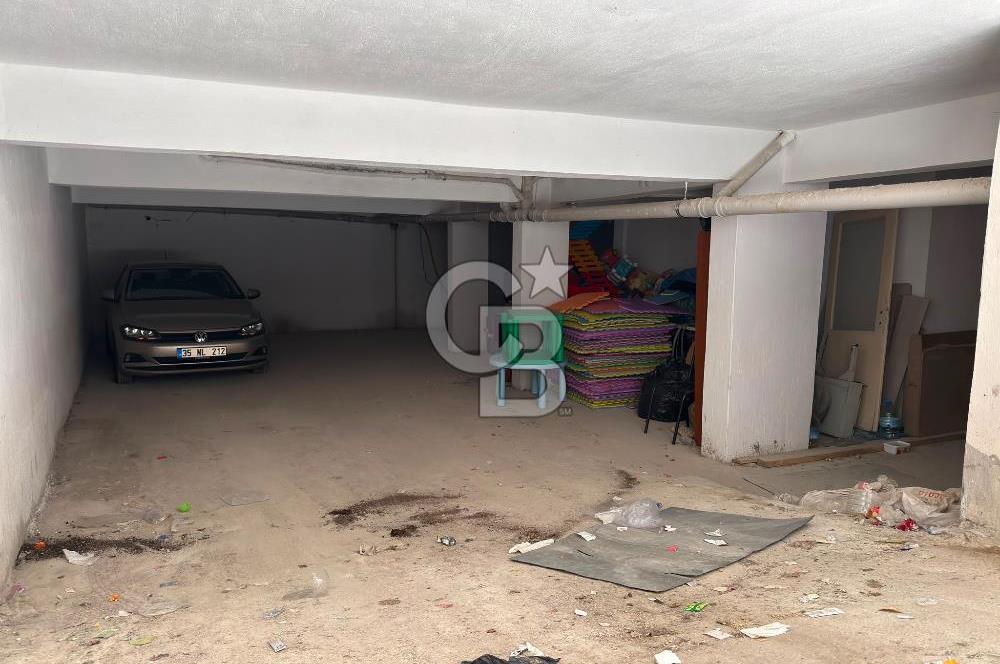 Metroya ve Ana Caddeye Yürüme Mesafesinde Otoparklı 2+1 Daire