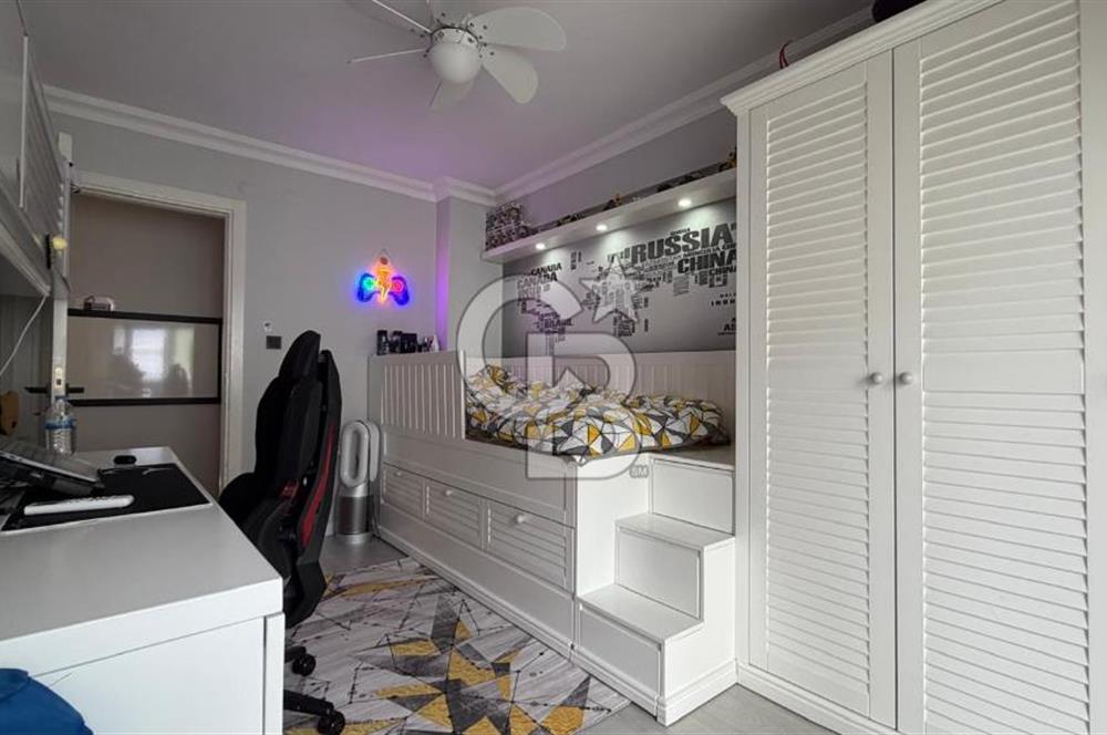 İzmir Karşıyaka Bostanlı'da 3+1 135m² Satılık Daire CB PH