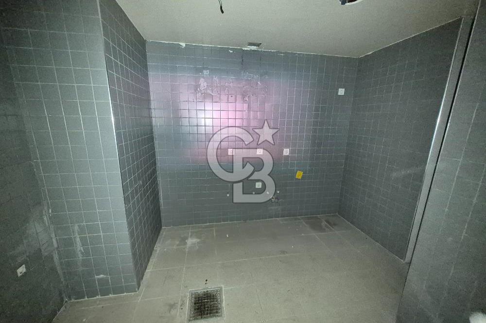 ŞEKERPINAR RAMADA OTELİNE BAĞLI  5000M2 KİRALIK DÜKKAN-MAĞAZA-DEPO