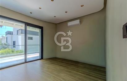 YALIKAVAK MERKEZE VE MARİNAYA YAKIN 4+1 SATILIK MÜKTAKİL VİLLA