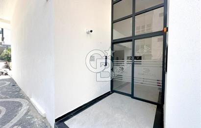 Kuşadası şehir merkezinde kiralık 1+0 yeni ofis