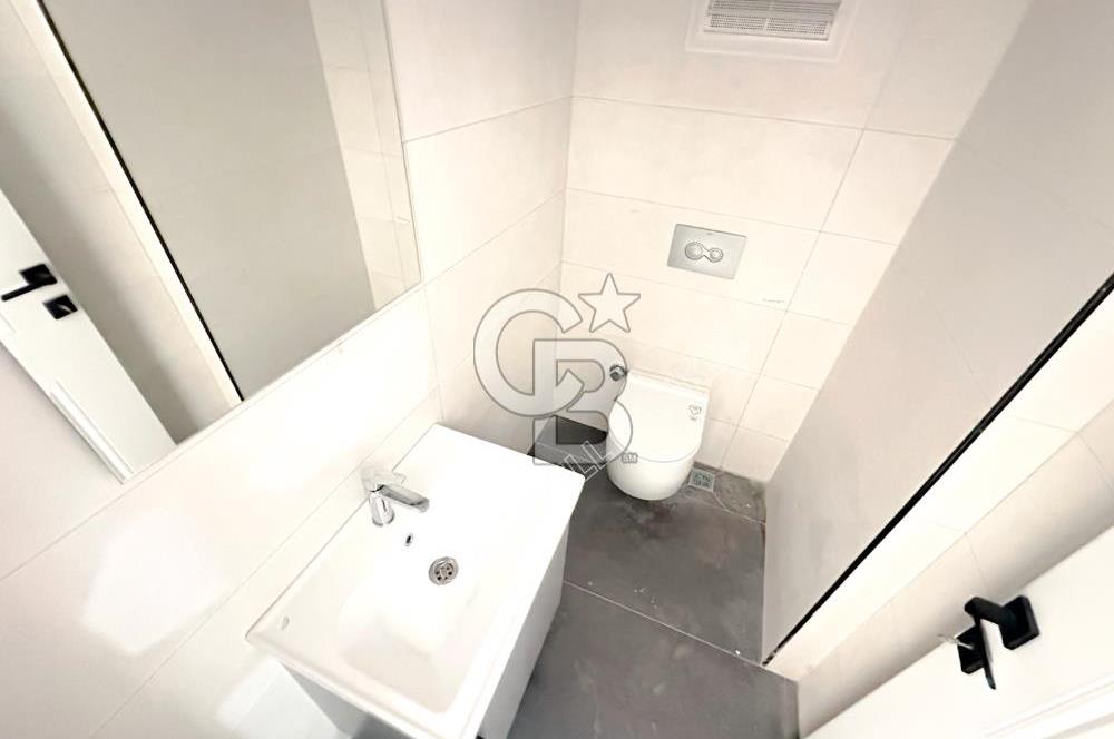 Kuşadası şehir merkezinde kiralık 1+0 yeni ofis