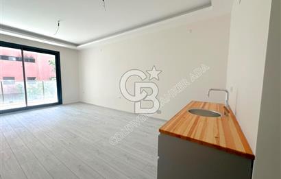 Kuşadası şehir merkezinde kiralık 1+0 yeni ofis