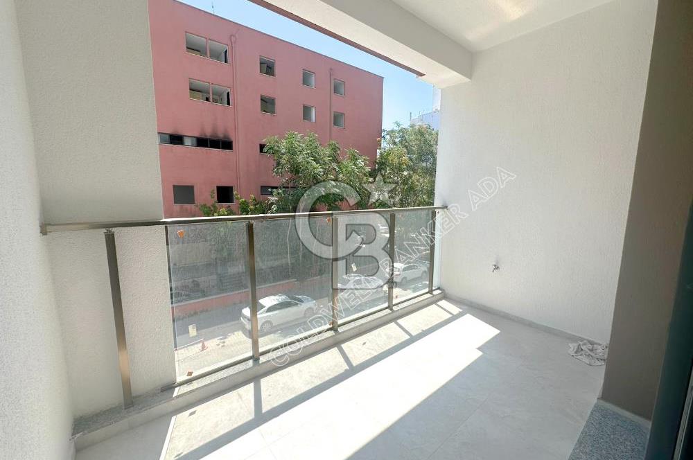 Kuşadası şehir merkezinde kiralık 1+0 yeni ofis