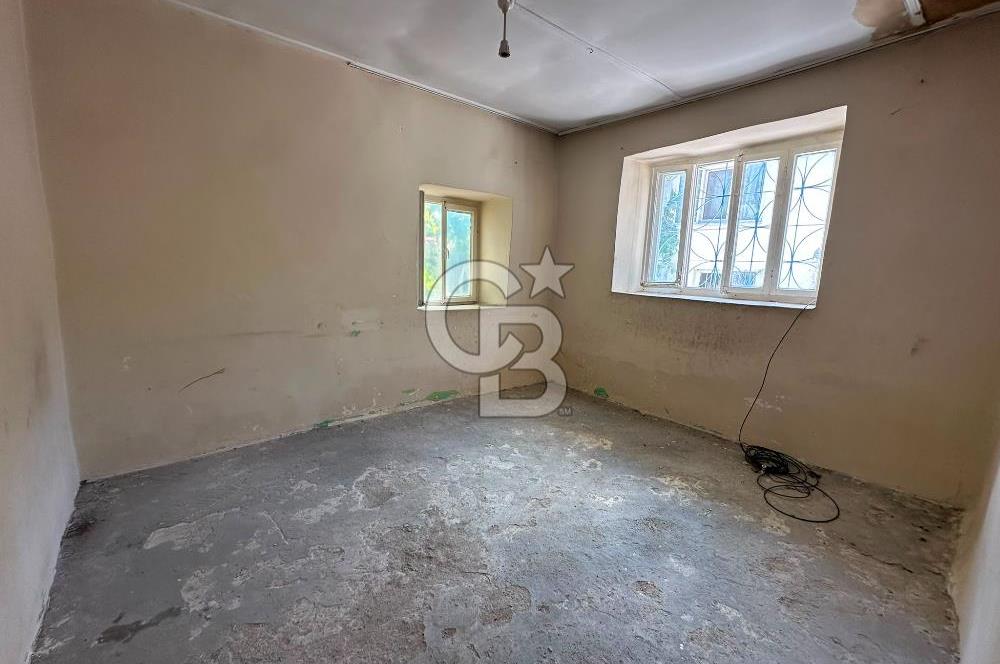 CB CITY'DEN SİVRİHİSAR GEDİK MAHALLESİNDE AYNI AVLUDA SATILIK EV VE ARSA