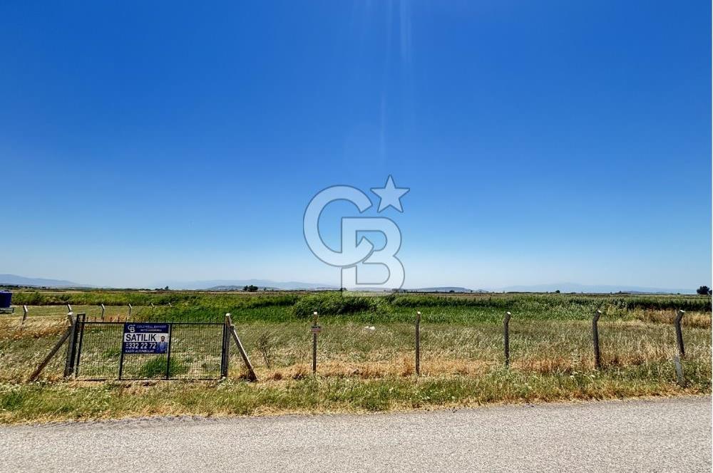FOÇA YENİBAĞARASI'NDA SATILIK 1.468 M² TARLA