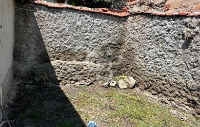 CB CITY'DEN SİVRİHİSAR GEDİK MAHALLESİNDE AYNI AVLUDA SATILIK EV VE ARSA