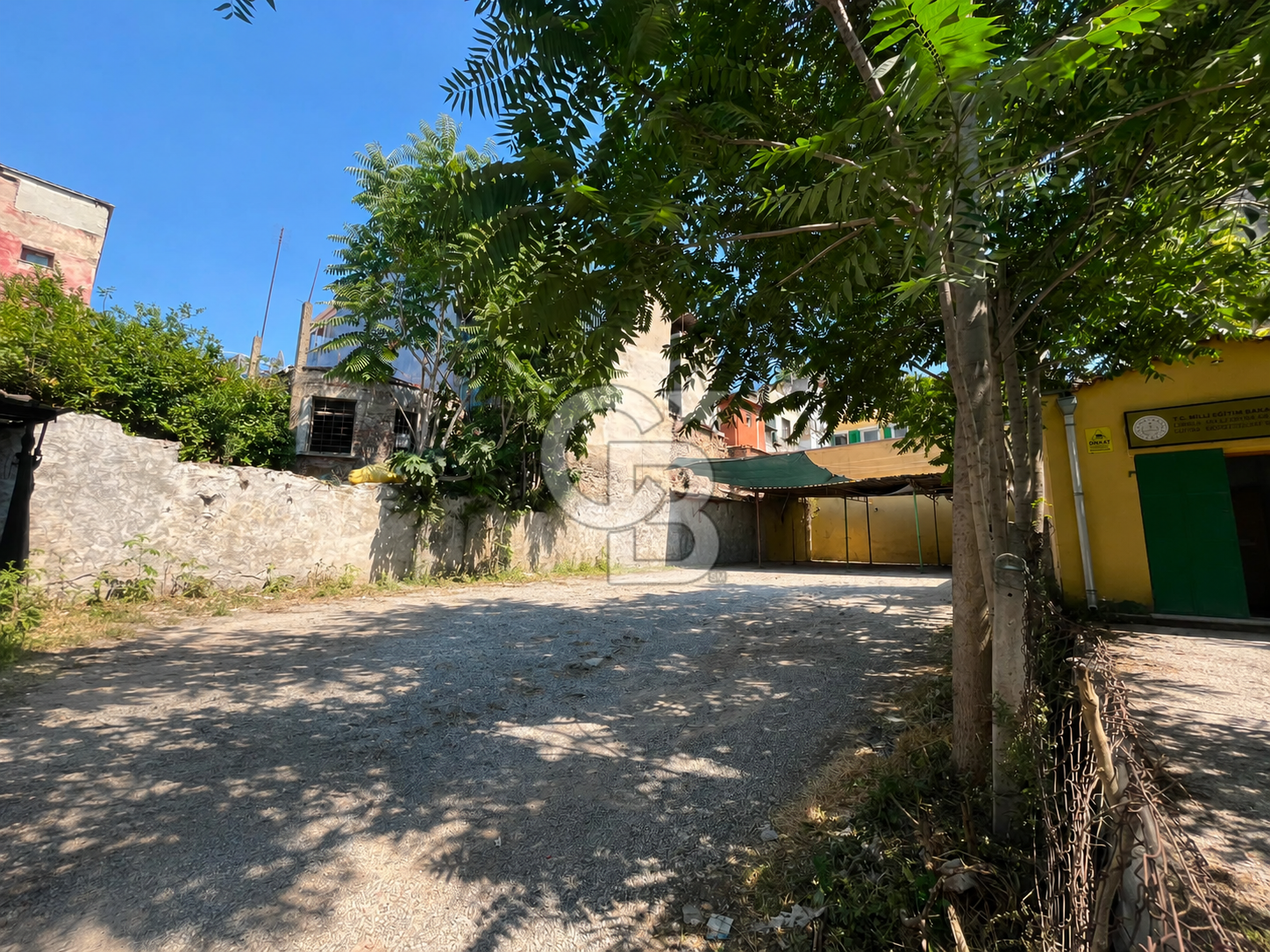 KONAK KEMERALTI'nda 338m2 3 KAT İMARLI SATILIK ARSA 