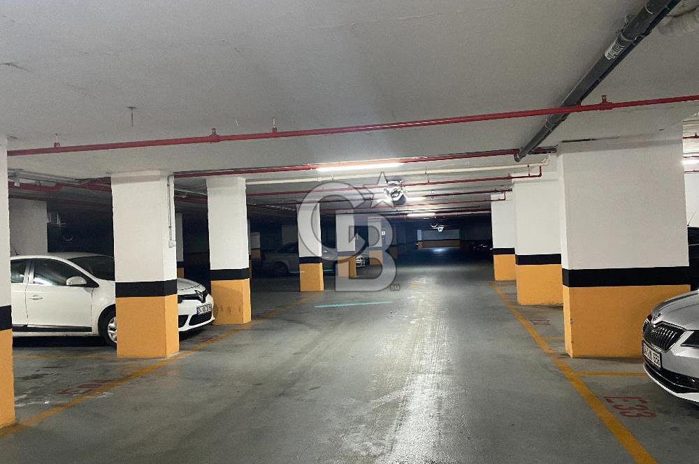 ÇEKMEKÖY TAŞDELEN AKASYA EVLERİ'NDE SATILIK HAVUZLU 2+1 DAİRE