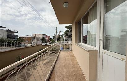 BORNOVA İNÖNÜ MAHALLESİ’NDE SATILIK KÖŞE PARSEL KOMPLE BİNA