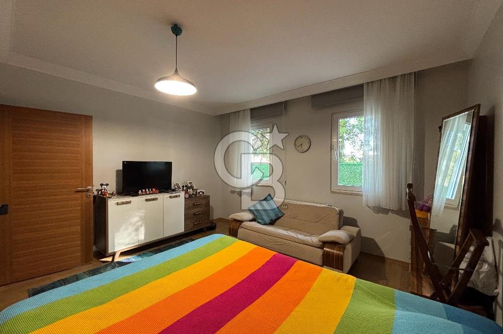 ÇEKMEKÖY TAŞDELEN AKASYA EVLERİ'NDE SATILIK HAVUZLU 2+1 DAİRE