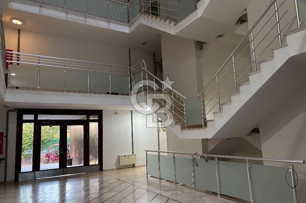 ÇEKMEKÖY TAŞDELEN AKASYA EVLERİ'NDE SATILIK HAVUZLU 2+1 DAİRE
