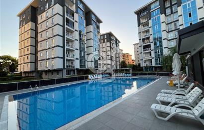 ÇEKMEKÖY TAŞDELEN AKASYA EVLERİ'NDE SATILIK HAVUZLU 2+1 DAİRE