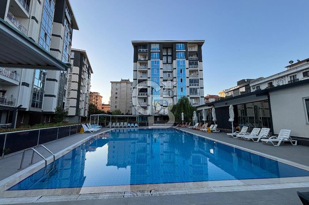 ÇEKMEKÖY TAŞDELEN AKASYA EVLERİ'NDE SATILIK HAVUZLU 2+1 DAİRE