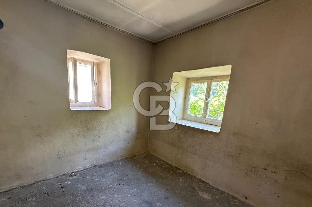 CB CITY'DEN SİVRİHİSAR GEDİK MAHALLESİNDE AYNI AVLUDA SATILIK EV VE ARSA