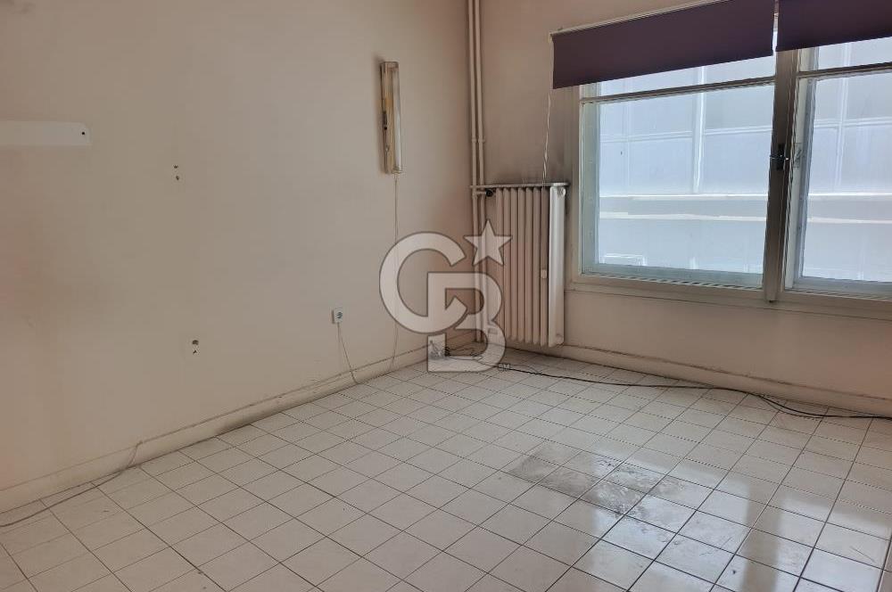 CİNNAH CADDESİ ÜZERİNDE TABELA DAĞERİ YÜKSEK OFİS BÜRO