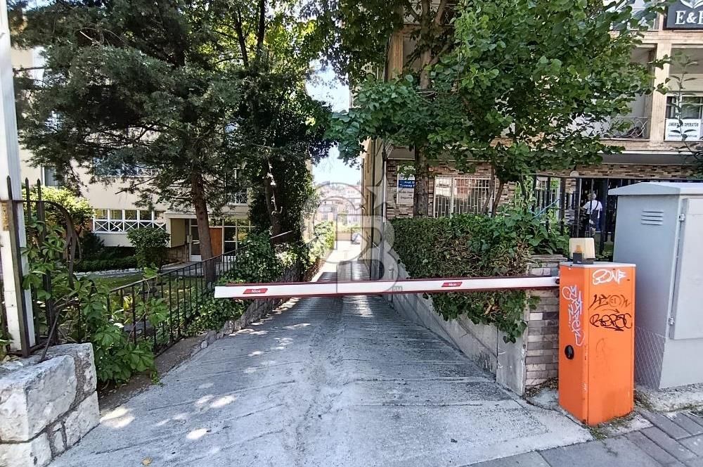CİNNAH CADDESİ ÜZERİNDE TABELA DAĞERİ YÜKSEK OFİS BÜRO