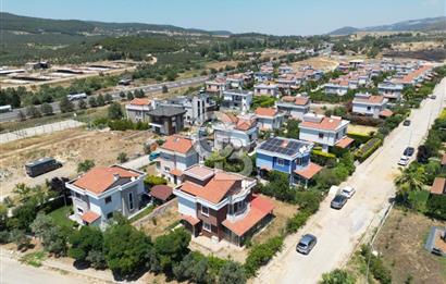 Urla Bademler Doğa Evleri'nde Müstakil 4+1 Villa