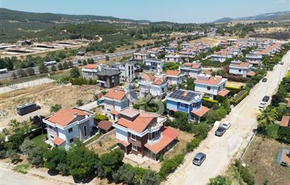 Urla Bademler Doğa Evleri'nde Müstakil 4+1 Villa