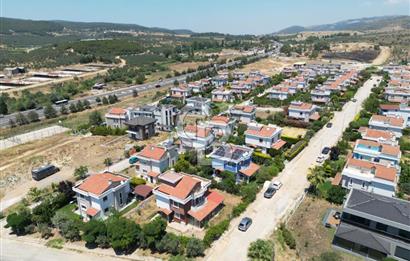 Urla Bademler Doğa Evleri'nde Müstakil 4+1 Villa