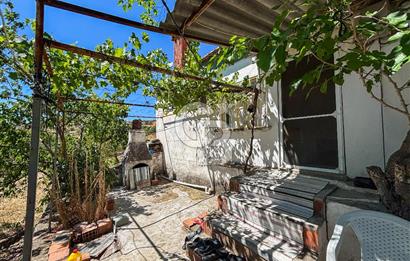İzmir Bergama Seklik Köyünde 2,5 Dönüm Zeytinlik İçinde Satılık Müstakil Ev